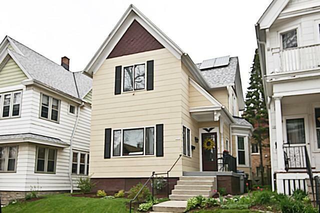 Property Photo: 2892 S Wentworth Ave WI 53207-2545
