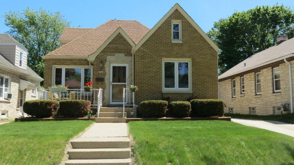 Property Photo:  3140 S 32nd St  WI 53215 