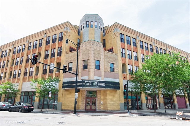 Property Photo: 1645 W School Street 322 IL 60657