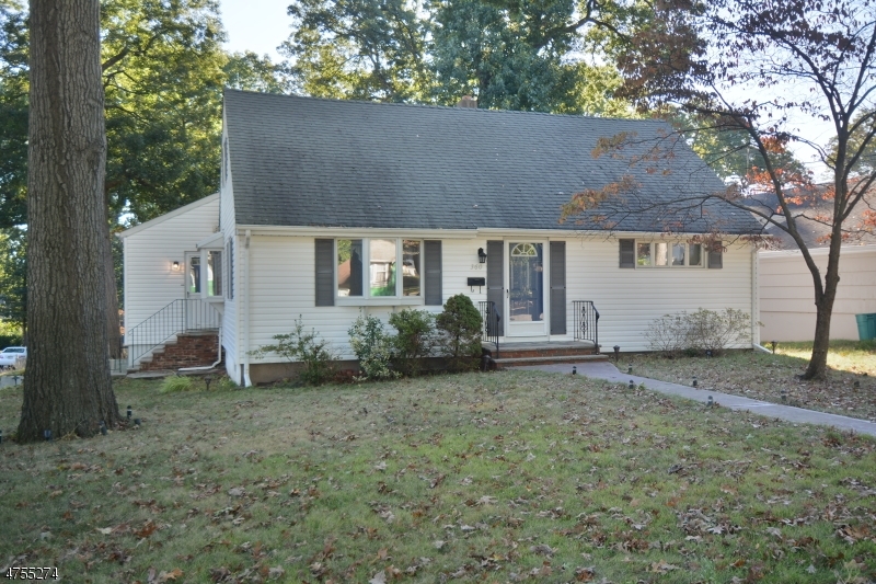 Property Photo: 360 Cornell St NJ 07481