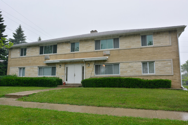 Property Photo:  6020 W Kaul Ave  WI 53218 