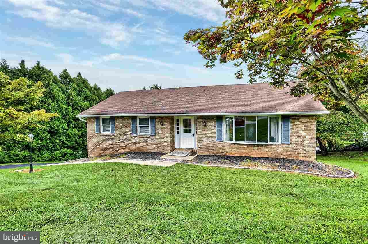 Property Photo:  25 Hillside Drive  PA 17407 