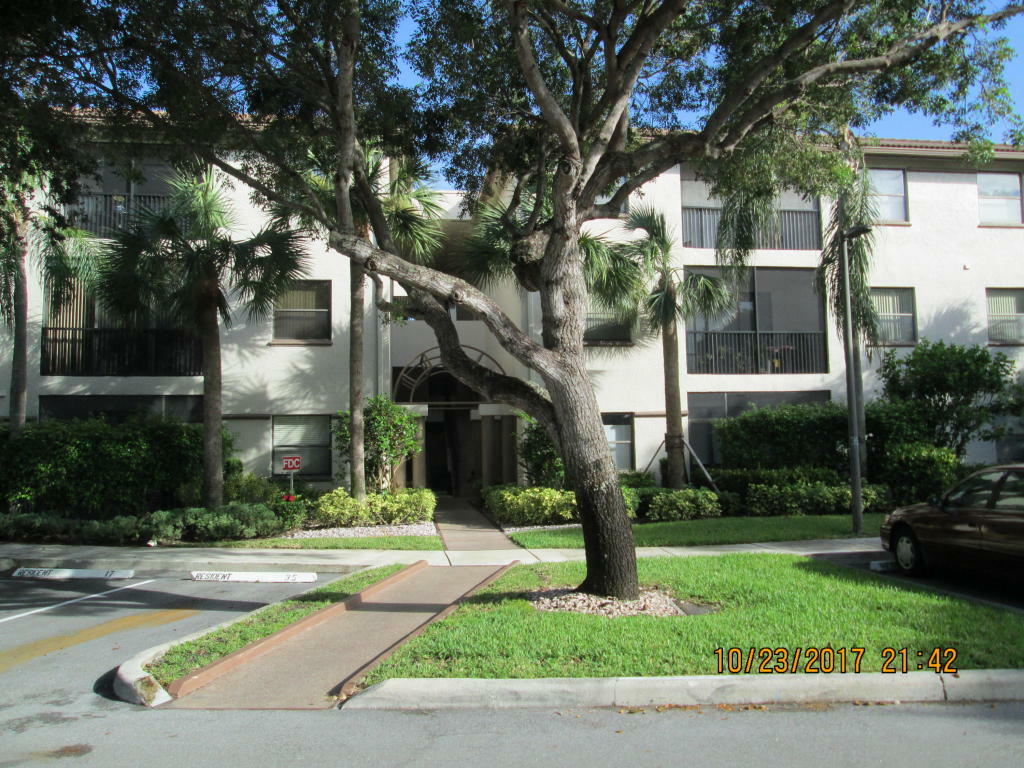 Property Photo: 5153 Floria Drive F FL 33437