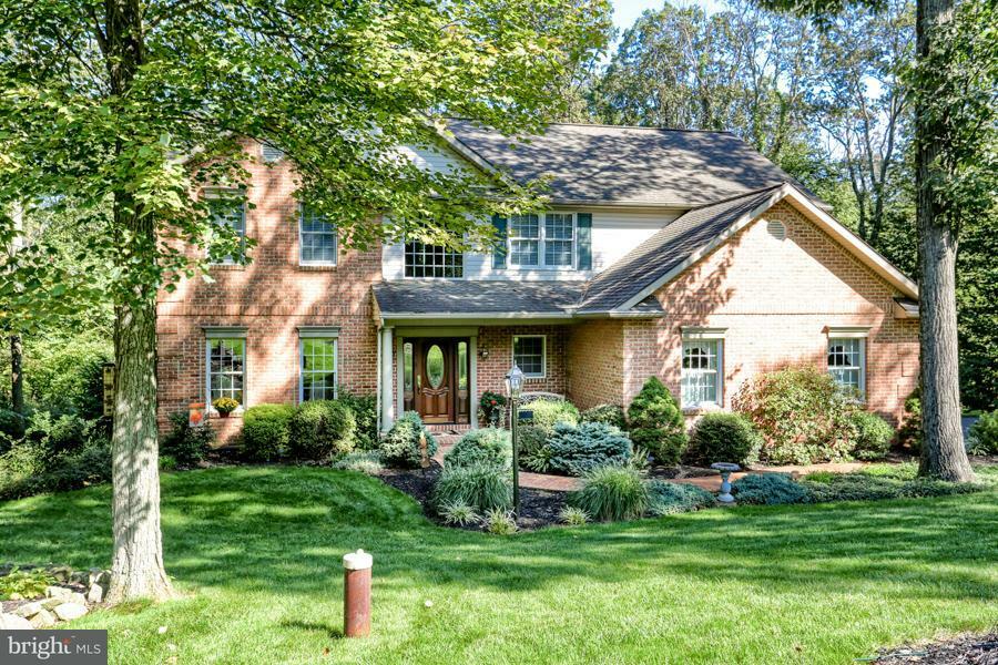 Property Photo:  621 Horseshoe Trail Drive  PA 17042 