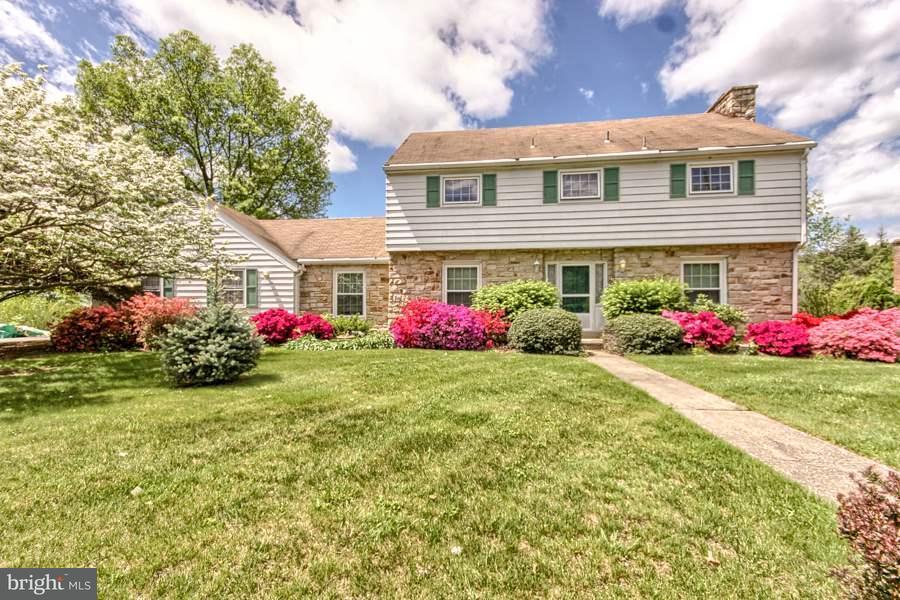 Property Photo: 2216 Dover Road PA 17112