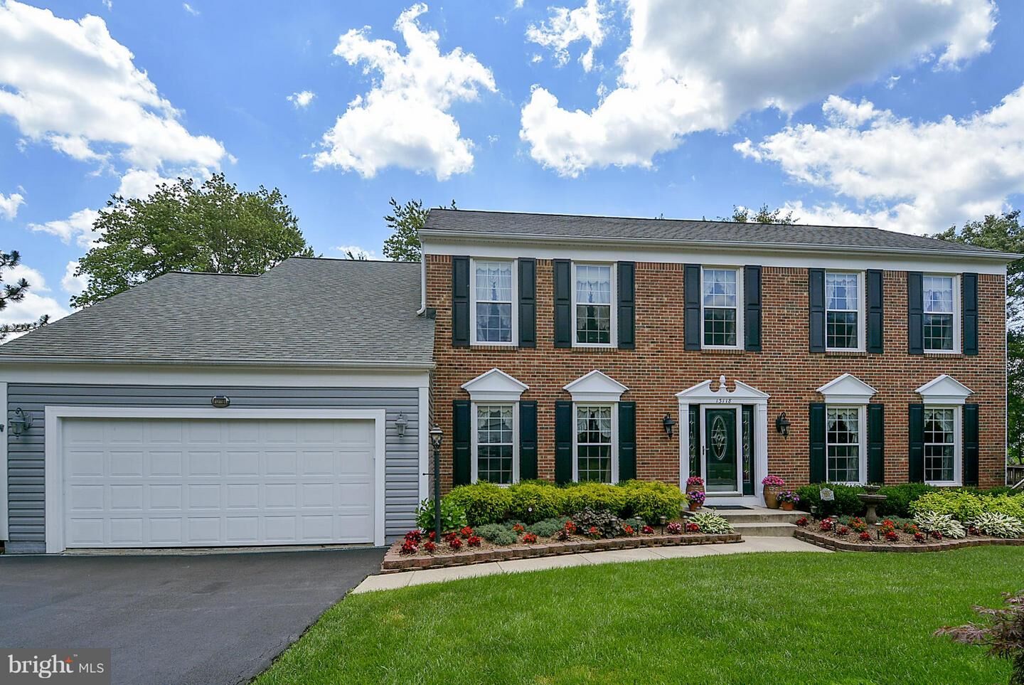Property Photo:  13118 Holly Leaf Court  VA 22192 