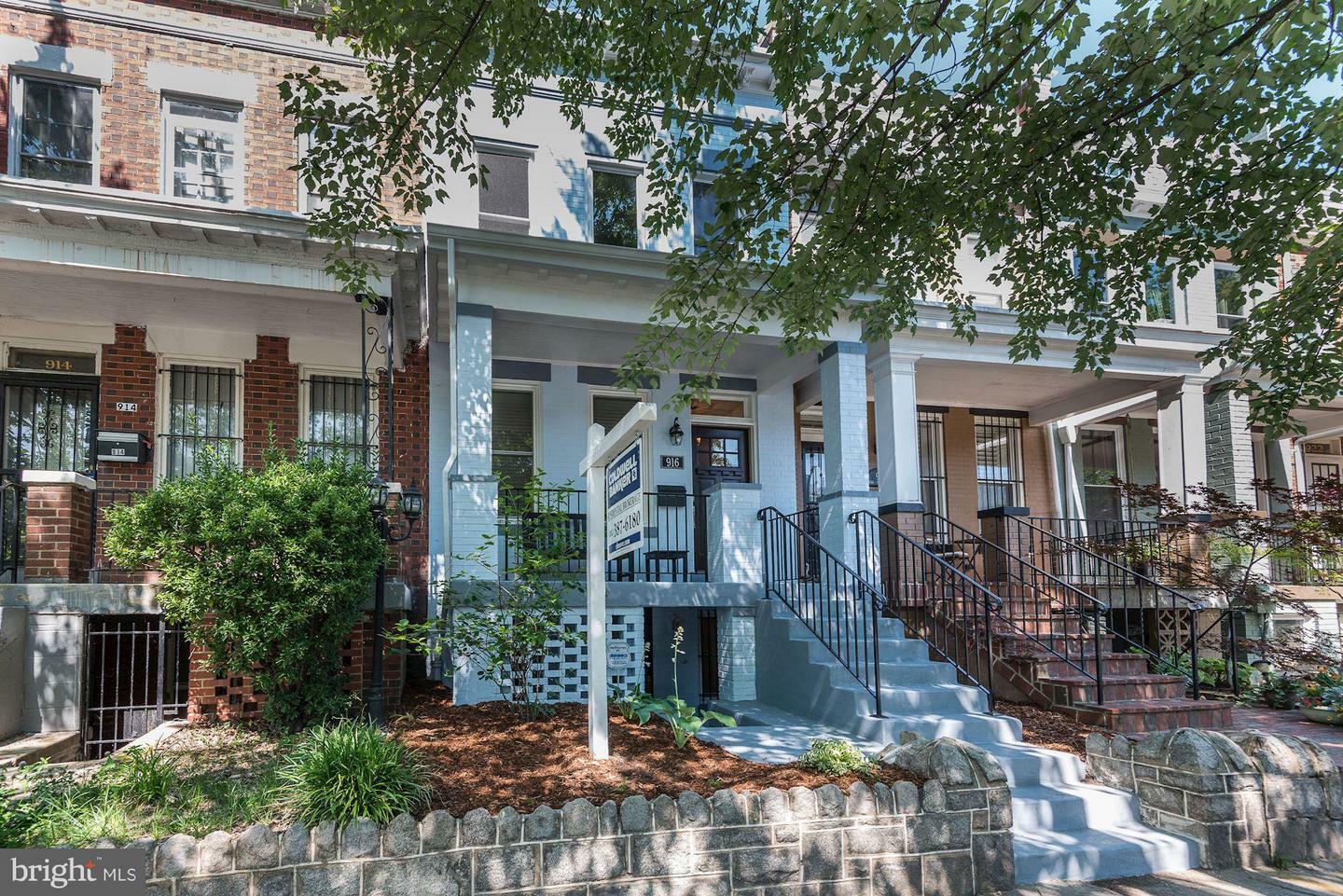 Property Photo:  916 6th Street NE  DC 20002 