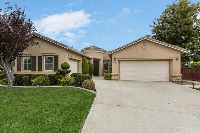 Property Photo: 26225 Castle Ln CA 92563