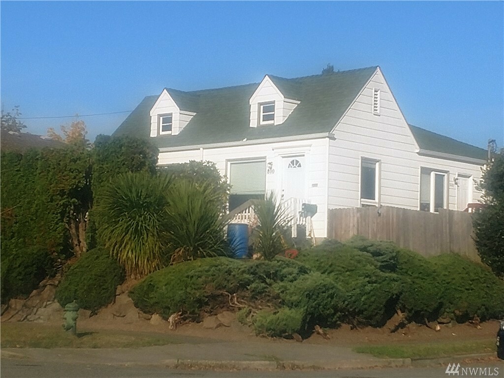 Property Photo:  800 NW 60th St  WA 98107 