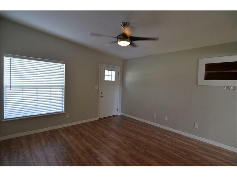 Property Photo:  250 E Newell Street  FL 34787 