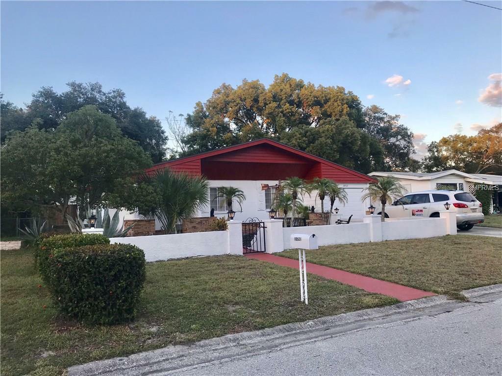 Property Photo: 10521 53rd Avenue N FL 33708
