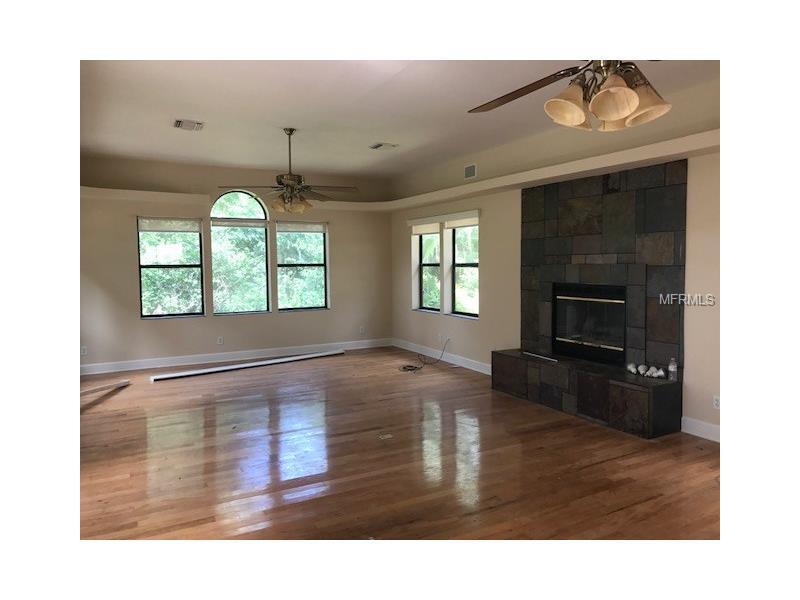 Property Photo: 18929 Orange Avenue FL 34736