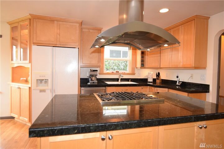 Property Photo: 4003 35th Ave SW WA 98126