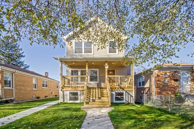 Property Photo: 4452 Merrimac Avenue IL 60630