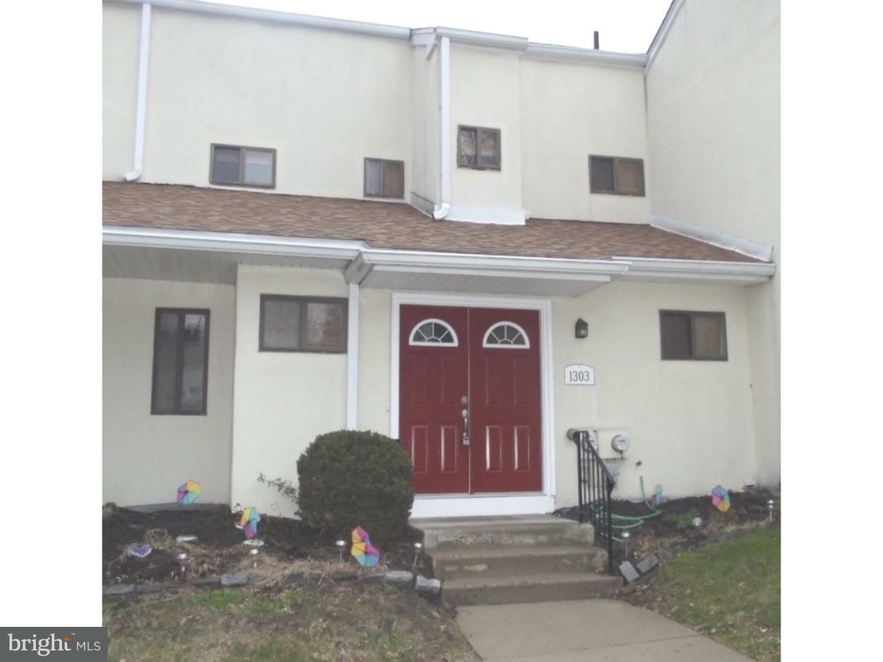 Property Photo: 1303 Oak Circle PA 19446