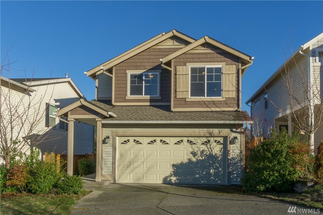 Property Photo:  426 Tahoma St  WA 98273 