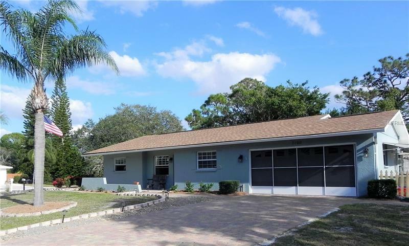 Property Photo:  3160 Siesta Drive  FL 34293 