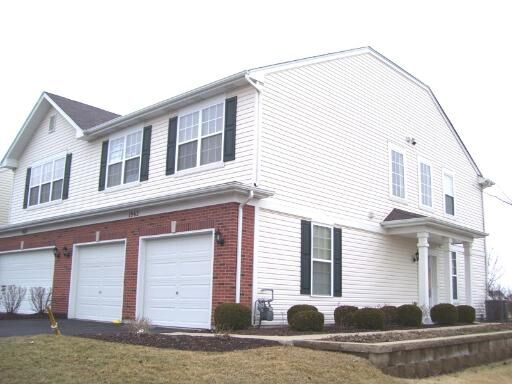 Property Photo: 1962 Cobblestone Road 2204 IL 60446