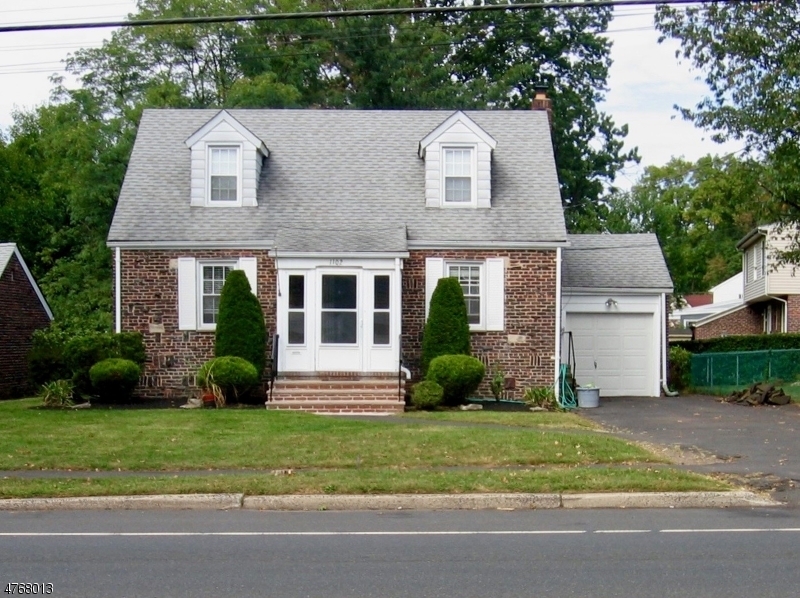 Property Photo:  1102 Raritan Rd  NJ 07016 