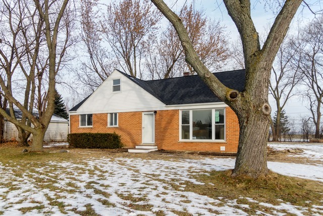 Property Photo:  98 Fox Lane  IL 60090 