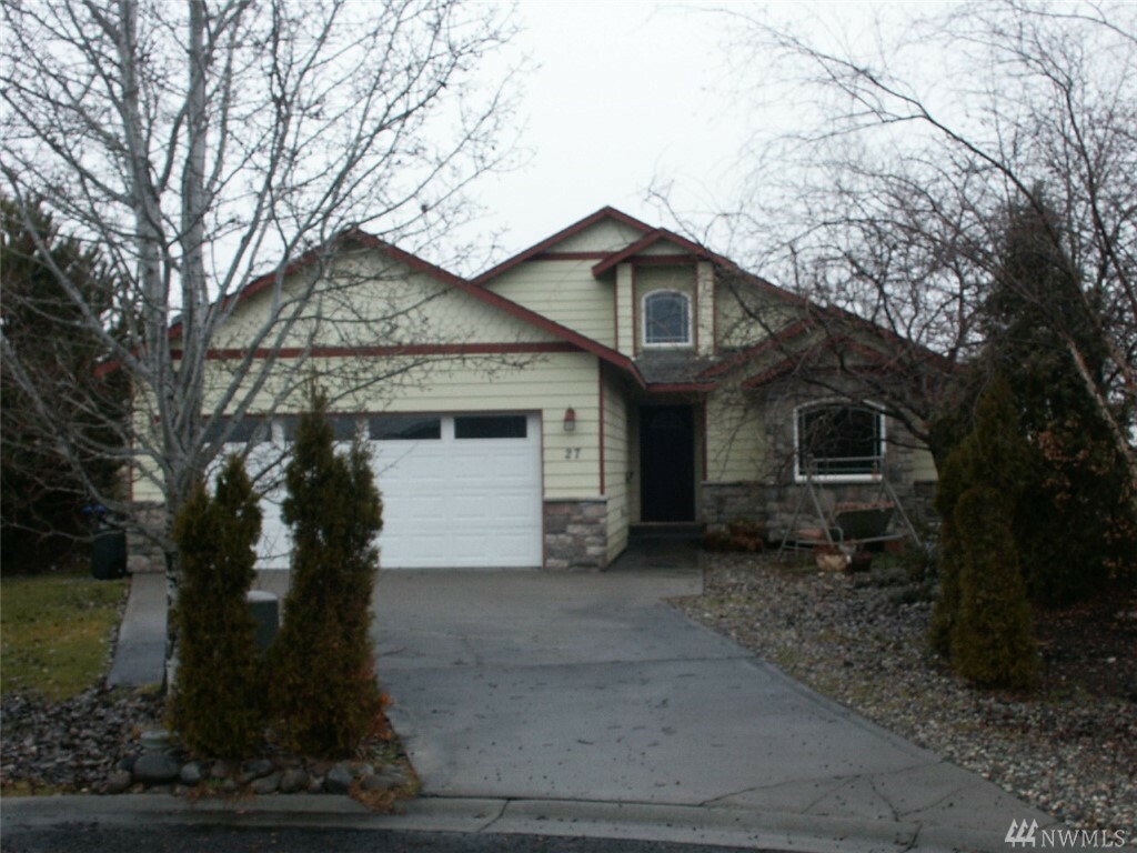 Property Photo:  1300 W Marina Dr 27  WA 98837 