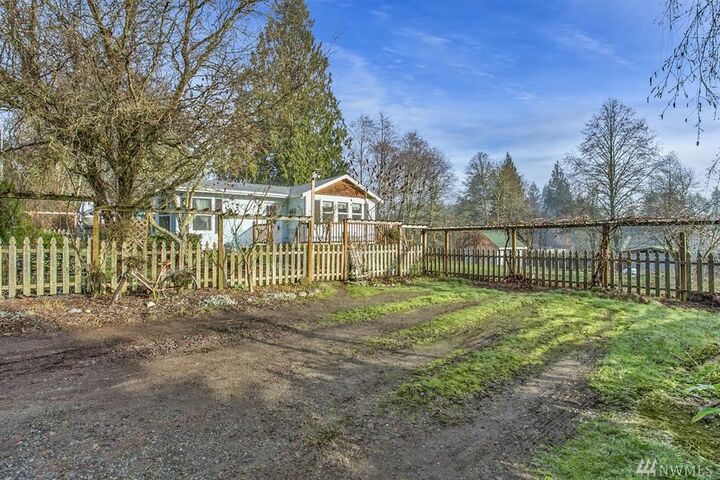 Property Photo:  621 Cornwall Rd  WA 98349 