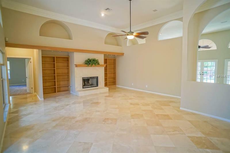 Property Photo: 811 Greenshire Court FL 32779