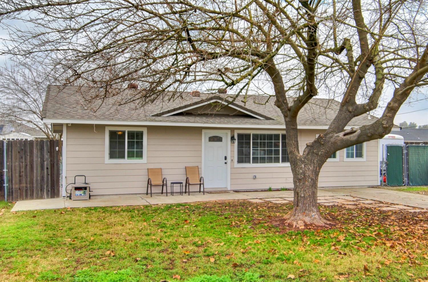 Property Photo: 881 Rood Avenue CA 95838