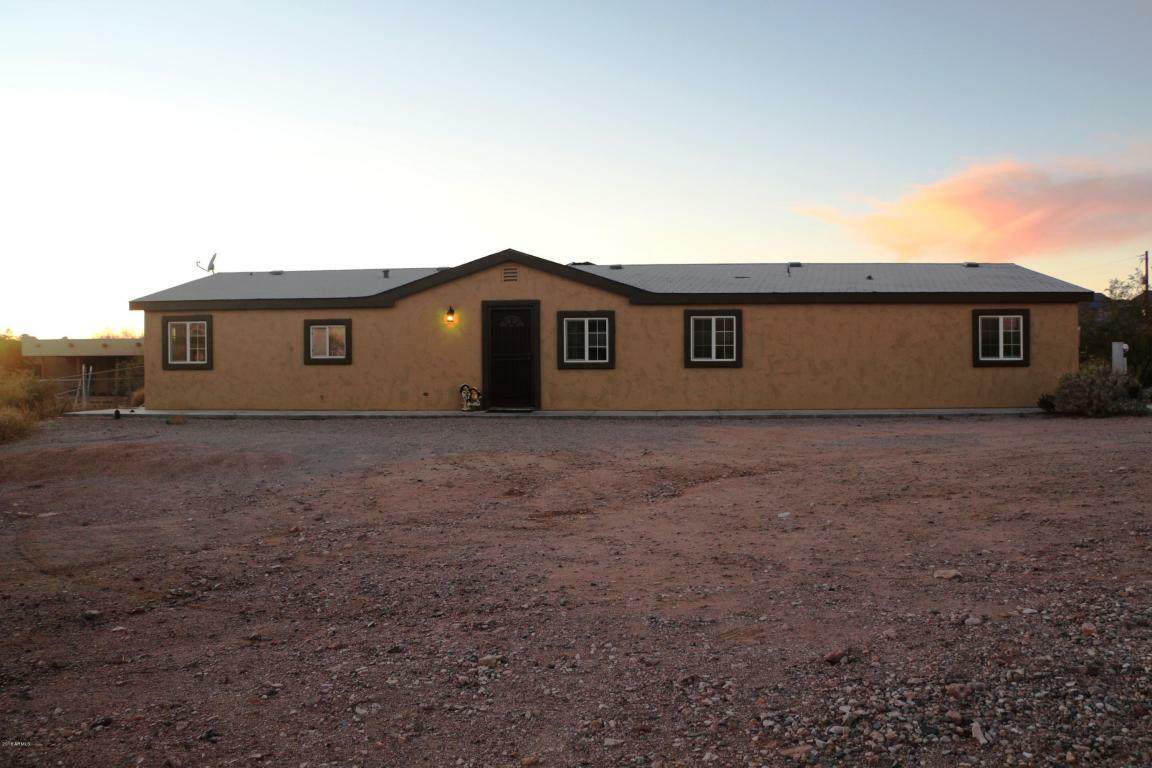 Property Photo:  533 W Kaniksu Street  AZ 85120 