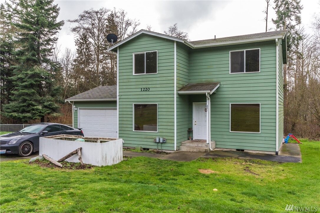 Property Photo: 1220 Rickover Dr WA 98239