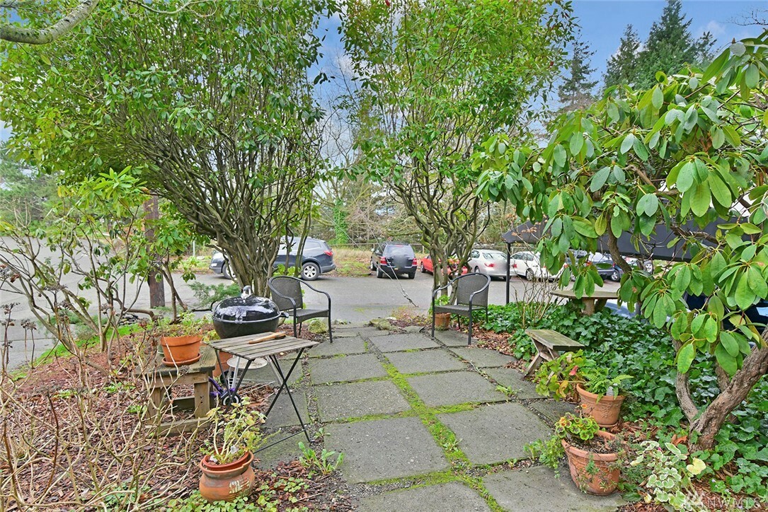 Property Photo:  904 E Miller St #2  WA 98102 