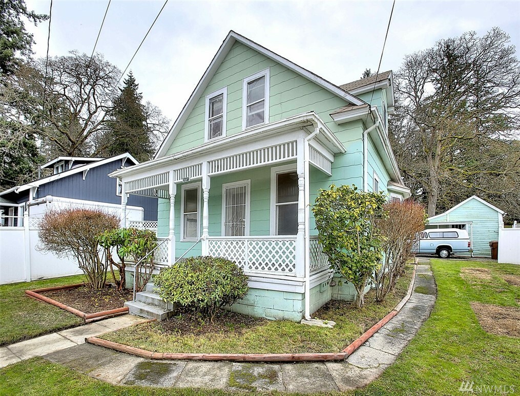 Property Photo:  5047 S Warner St  WA 98409 