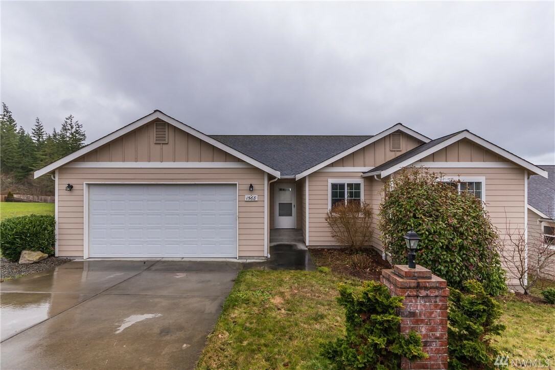 Property Photo:  1568 NW Camellia Lp  WA 98277 