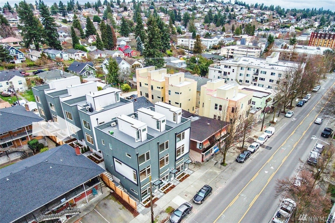 Photo de la propriété: 6010 B California Ave SW WA 98136