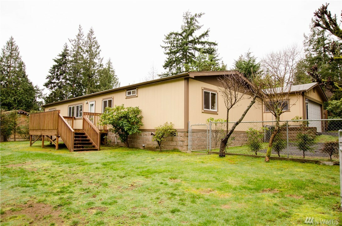 Property Photo:  966 California Ave E  WA 98366 