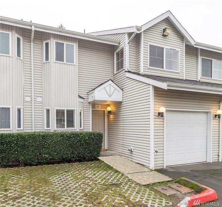 465 Queen Ave NE 403  Renton WA 98056 photo