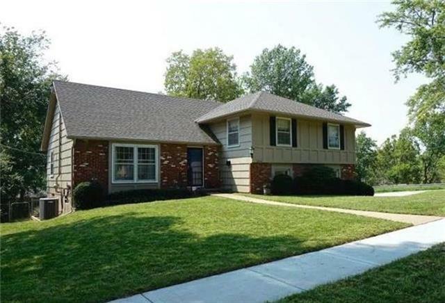 Property Photo:  3301 E 105th Terrace  MO 64137 