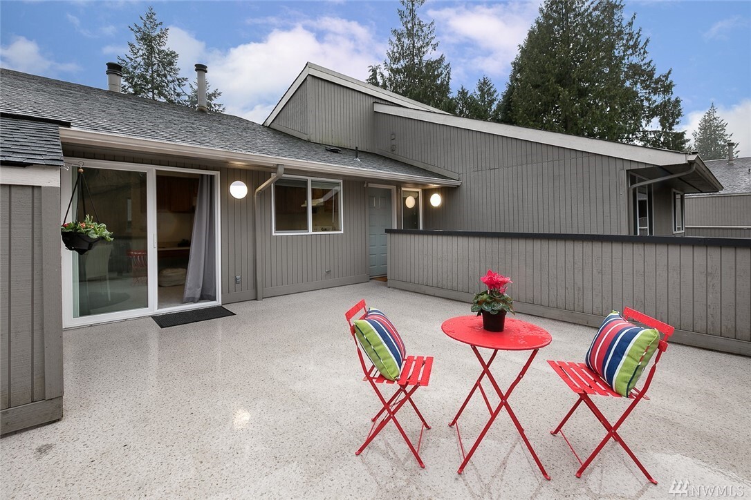 Property Photo: 11201 3rd Avenue SE 3B WA 98208