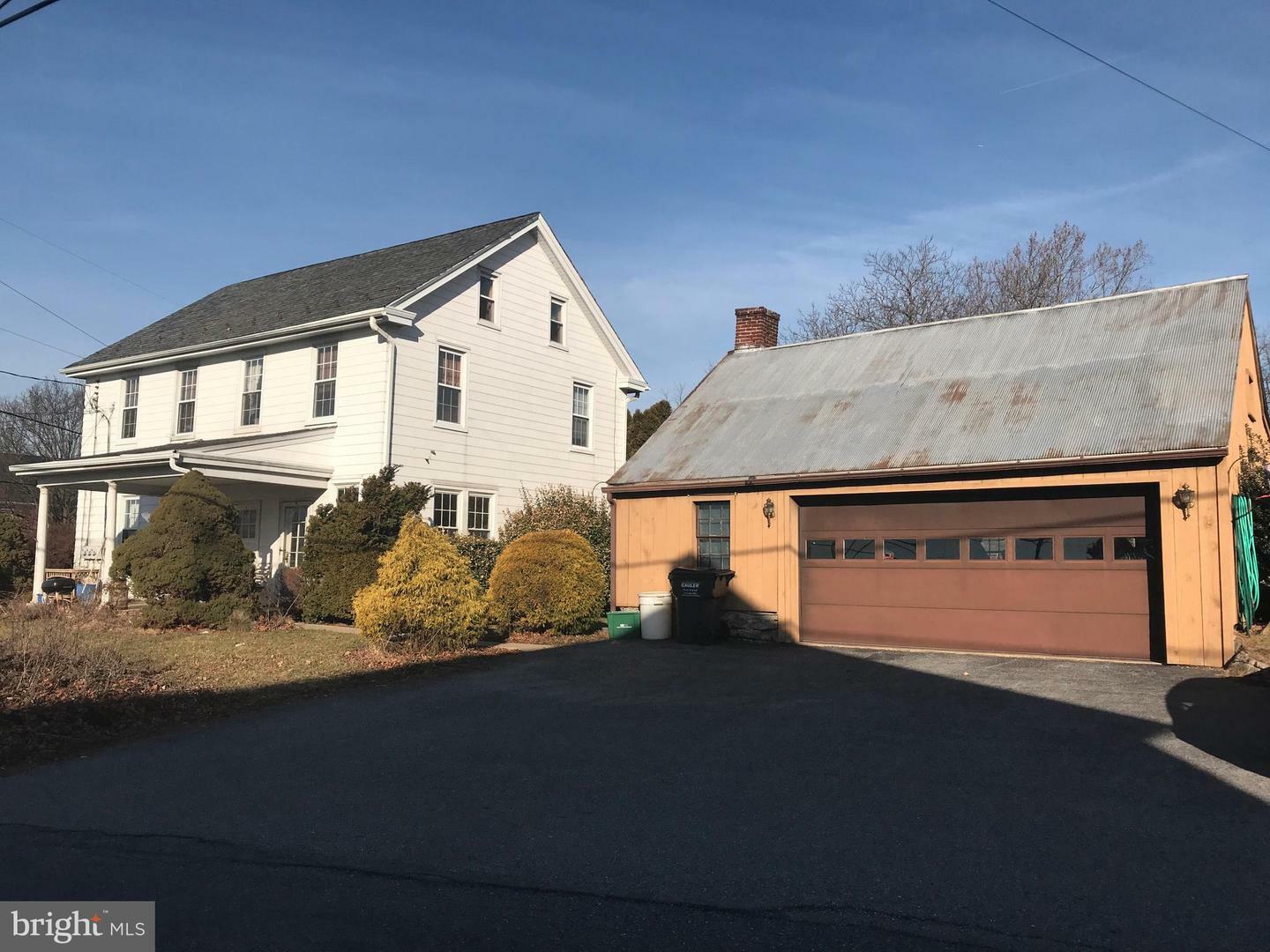 Property Photo:  7 Newswanger Road  PA 17603 