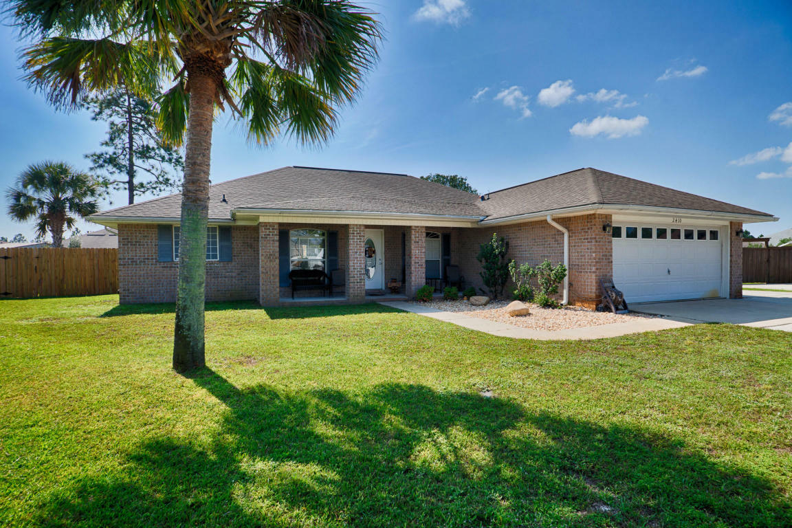 Property Photo: 2410 Ennis Court FL 32566