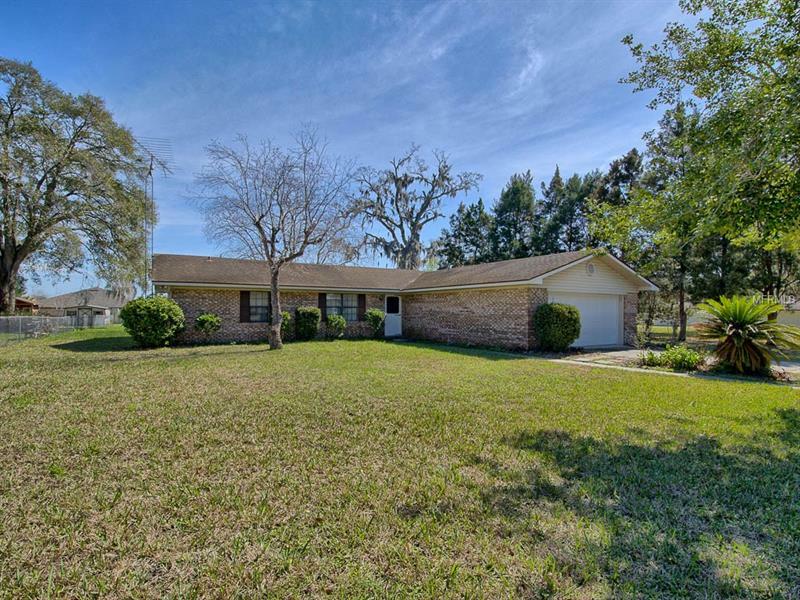 Property Photo:  10049 County Road 114C  FL 34785 