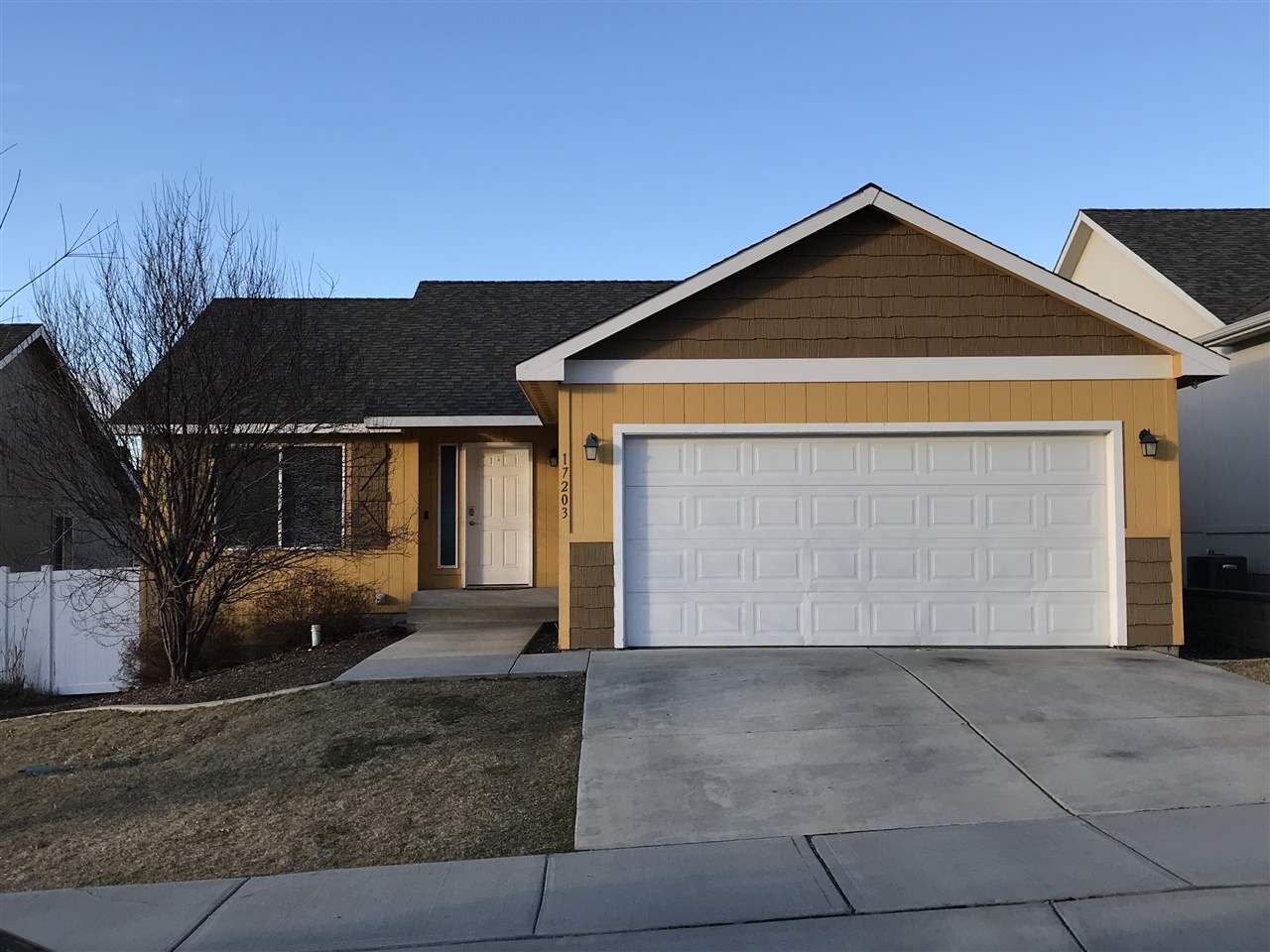 Property Photo:  17203 E Knox Ave  WA 99016-5009 