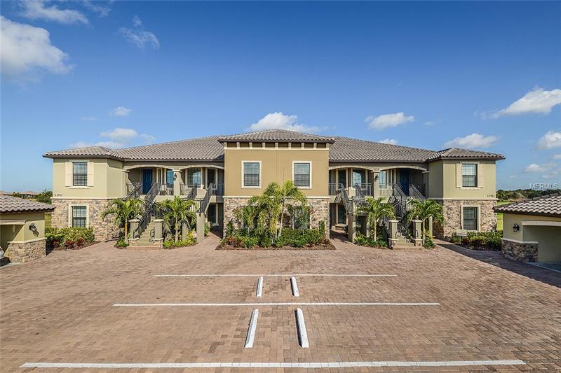 Property Photo: 12660 Sorrento Way 22-101 FL 34211