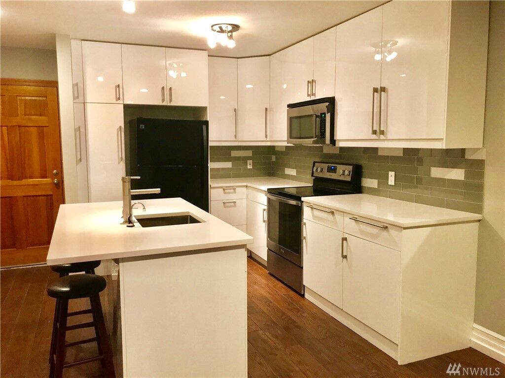 Property Photo: 17028 80th WA 98052