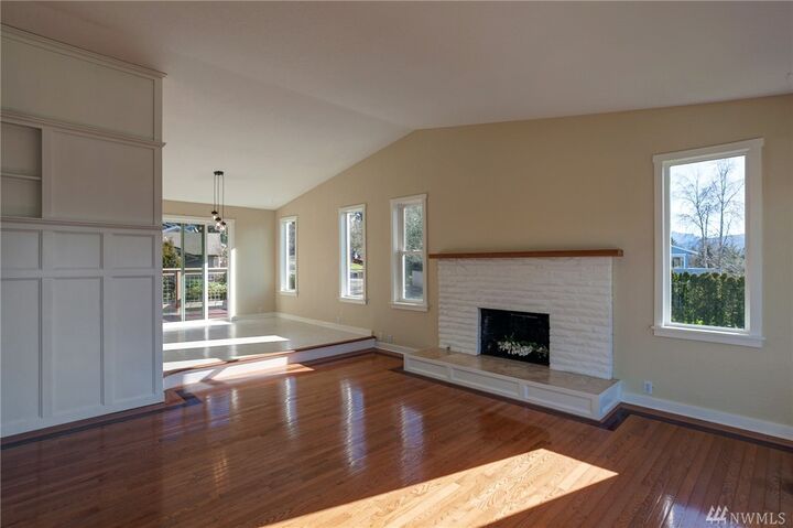 Property Photo:  3100 Crestline Dr  WA 98226 