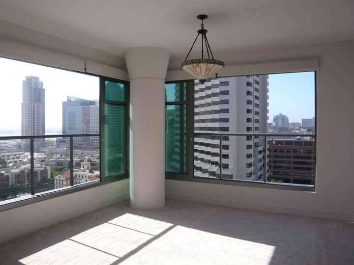 Property Photo:  645 Front Street 1711  CA 92101 