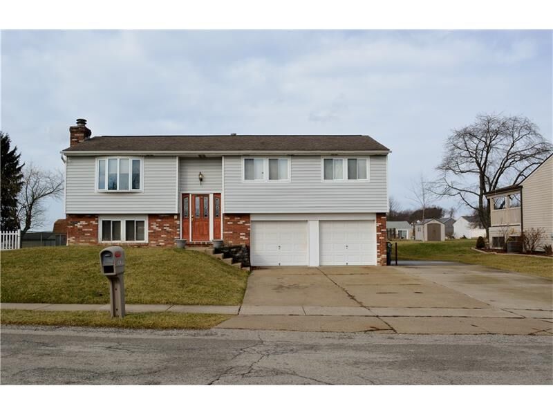 Property Photo:  167 Cranbrooke Dr  PA 15108 