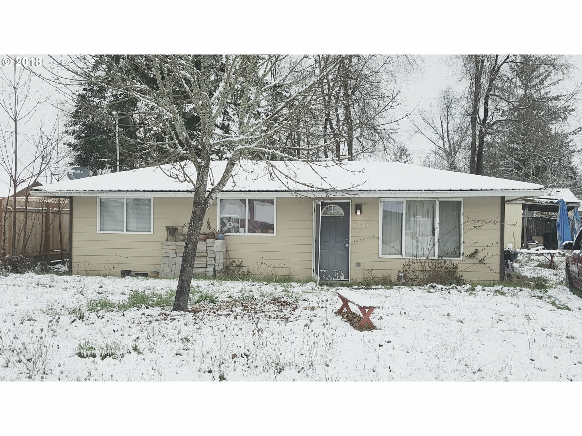 Property Photo: 2308 Harding St OR 97386