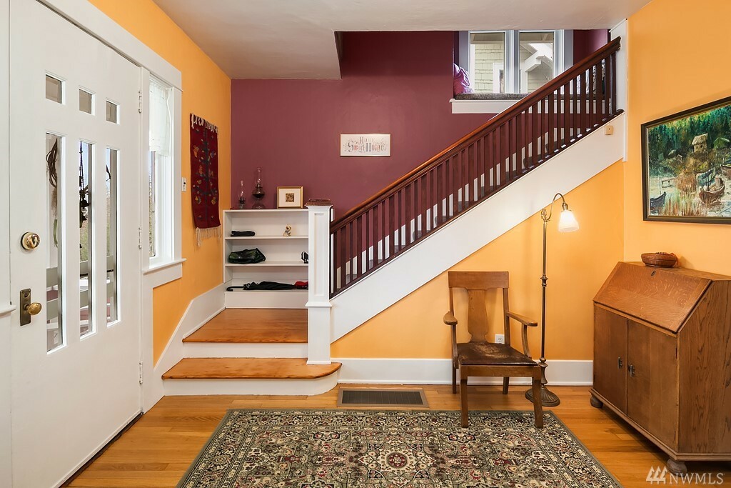 Property Photo: 6506 2nd Ave NW WA 98117