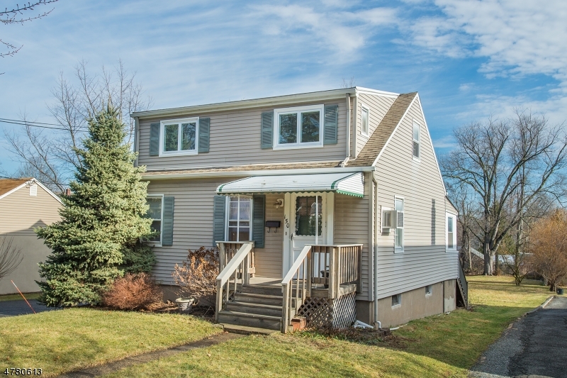 Property Photo: 150 Kings Rd NJ 07940
